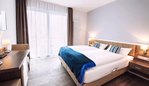 Habitación doble, balcón, vistas al jardín