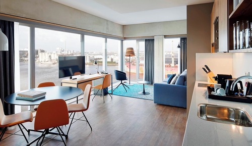 Suite, 1 cama de matrimonio, vistas al puerto (High Floor)