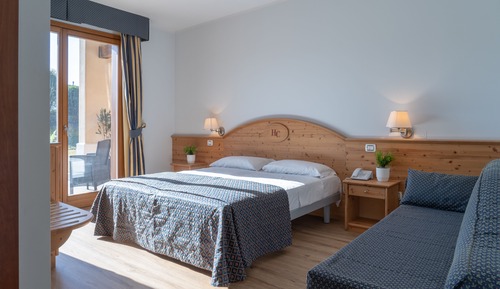 Habitación superior con 1 cama doble o 2 individuales