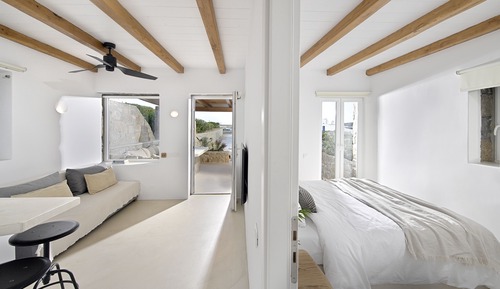 Casa de diseño, vistas parciales al mar