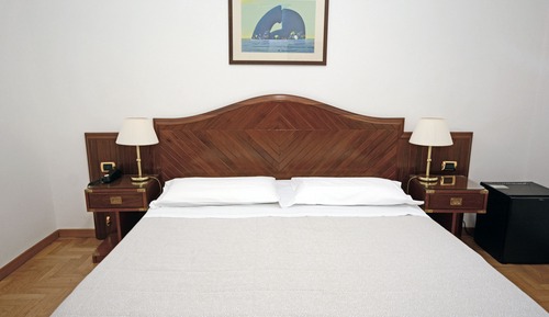 Habitación estándar con 1 cama doble o 2 individuales