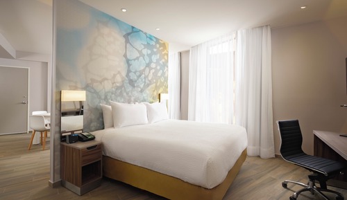 Habitación superior, 1 cama de matrimonio grande, vistas a la ciudad