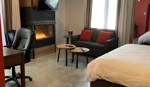 Habitación superior, 1 cama de matrimonio grande con sofá cama