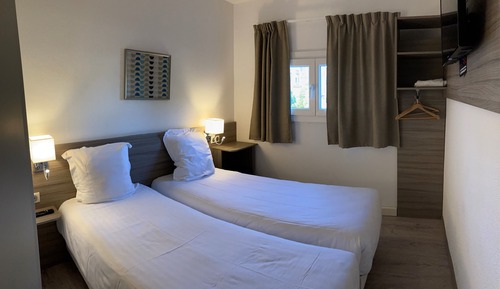Habitación con 2 camas individuales