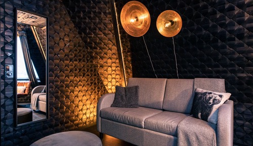 Komsio Glass Igloo Suite