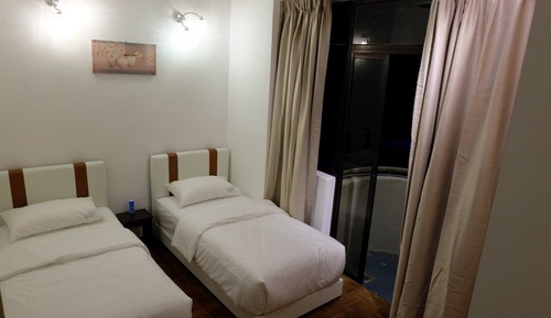 Apartamento, 3 habitaciones, vistas a la piscina