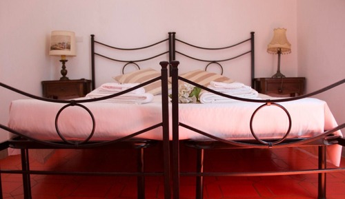 Habitación Confort, 1 cama de matrimonio grande, habitaciones comunicadas, vistas al jardín