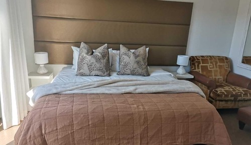 Habitación de lujo con 1 cama doble o 2 individuales