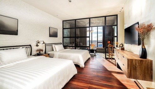 Suite estudio (Sunset Suite - Two King Beds)