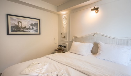 Habitación clásica, vistas parciales al mar