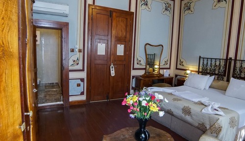 Comfort Tek Büyük Yatakli Oda