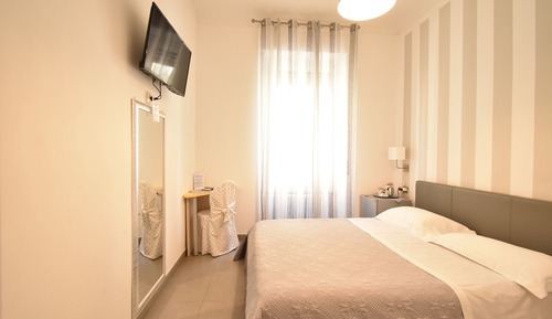 Habitación económica, 1 cama doble, vistas a la ciudad