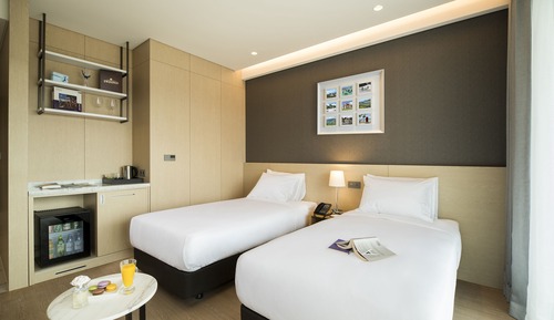 Superior Hollywood Twin Room, No Ocean view