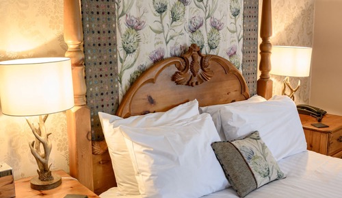 Habitación (Four Poster)