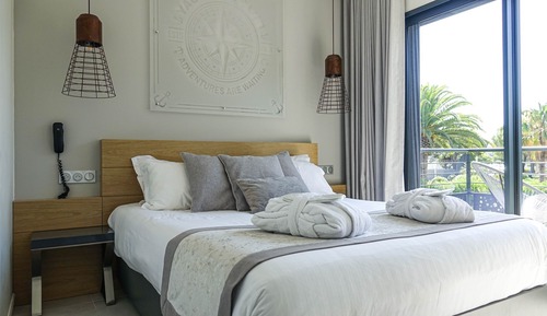 Habitación Premier, 1 cama doble, terraza, vistas al jardín