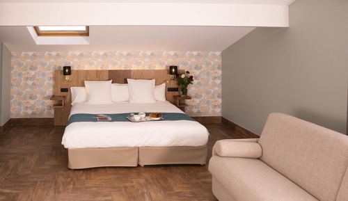 Suite junior, 1 cama de matrimonio grande, no fumadores (with Sofabed)