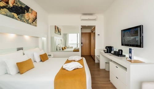Habitación Deluxe con 1 cama doble o 2 individuales, vistas al mar