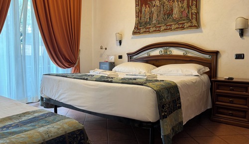 Suite romántica, 1 cama doble, cocina básica, vistas al jardín