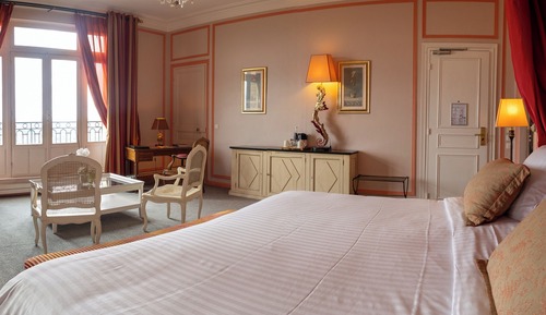 Habitación junior, 1 cama de matrimonio, vistas a la ciudad (Paris view)