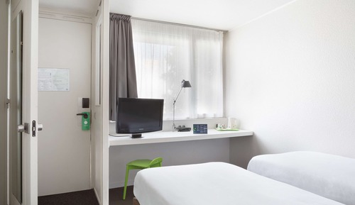 Next Generation, Habitación, 2 camas individuales