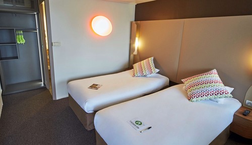 Next Generation, Habitación estándar, 2 camas individuales