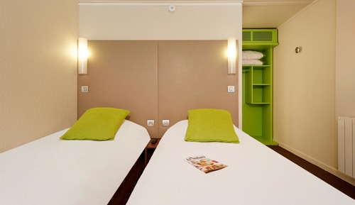 Next Generation, Habitación estándar, 2 camas individuales