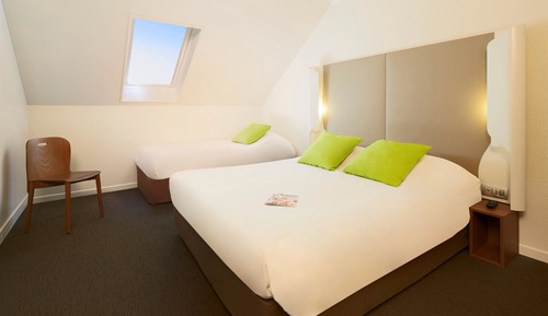 Next Generation, Habitación estándar, varias camas