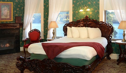 Suite (Vault)