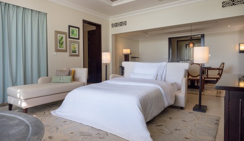 Suite, 1 cama de matrimonio grande con sofá cama, frente a la playa