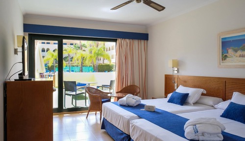Habitación doble superior, en la zona del jardín