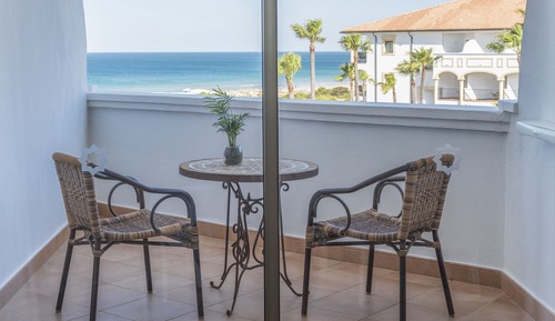 Habitación con 2 camas individuales, vistas al mar