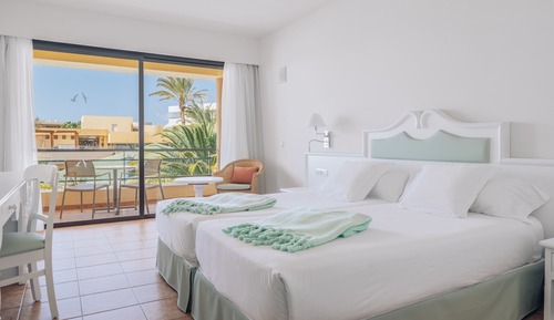 Habitación con 2 camas individuales, vistas al mar