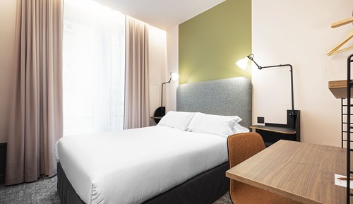 Habitación doble (Double Room Act 3)