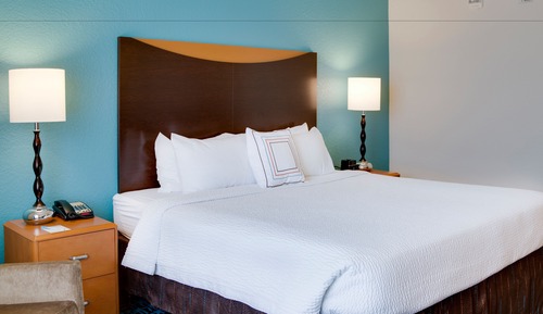Habitación, 1 cama de matrimonio grande con sofá cama (Hearing Accessible)