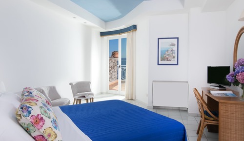Suite junior, terraza, vistas al mar