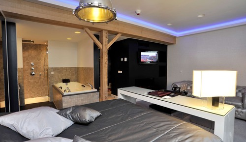 Suite superior, varias camas (Theme)