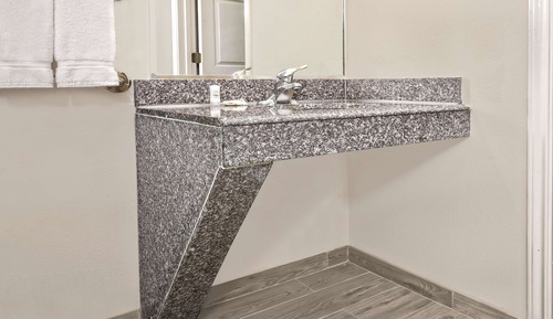 Habitación, 2 camas de matrimonio, no fumadores (Mob,Tub w/Grab Bars,Countryside)