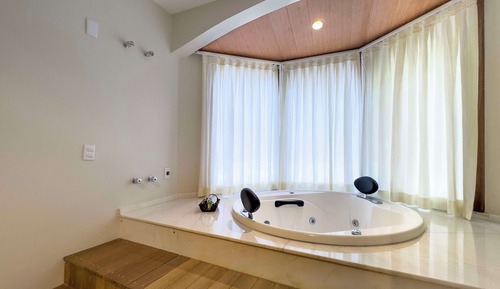 Suite, 1 cama de matrimonio grande, no fumadores, balcón