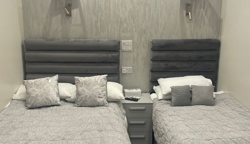 Habitación Confort con 1 cama doble o 2 individuales