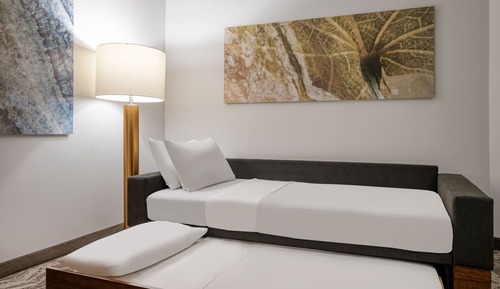 Suite, 2 camas dobles (Mobility/Hearing Accessible, Tub)