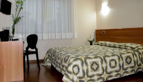 Habitación cuádruple estándar, 1 habitación