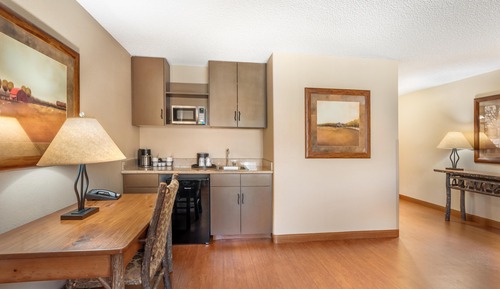 Suite, 1 cama de matrimonio grande, no fumadores, bañera de hidromasaje (Moon Over Montana Suite)