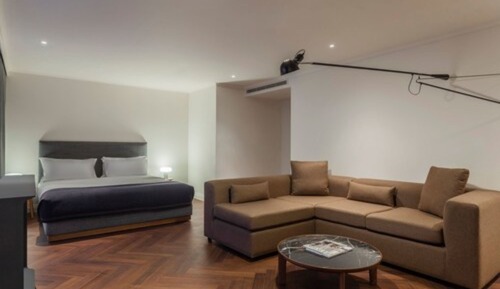 Suite Premium, 1 cama de matrimonio grande (The House)