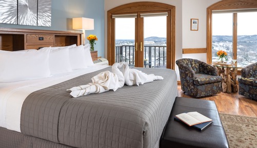 Suite, bañera de hidromasaje, vistas al viñedo