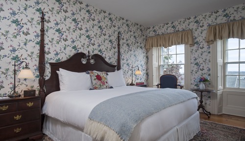 Superior Twin or King Guest Room - Daniel Webster House