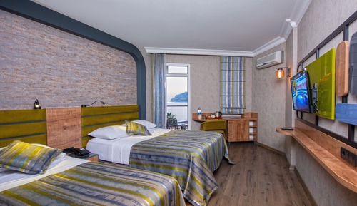 Superior Room with Side Sea View