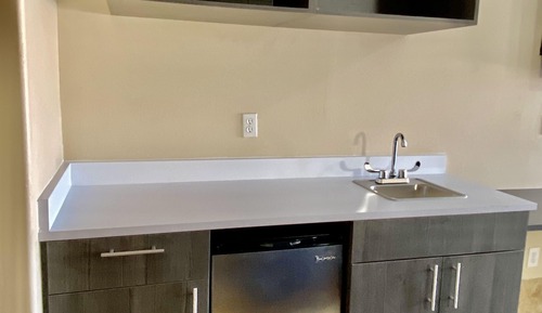 Suite, 2 camas de matrimonio, cocina básica, planta baja