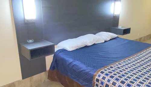 Suite, 1 cama de matrimonio grande, cocina básica