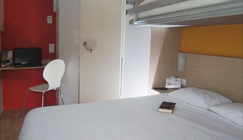 Habitación estándar, varias camas (1 Double and 1 Single bed)