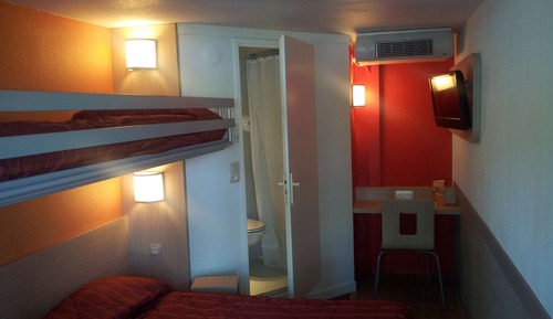 Habitación estándar, varias camas (1 Double and 1 Single bed)
